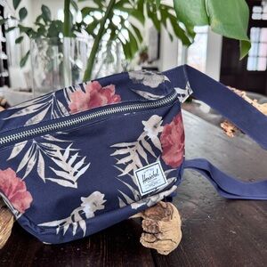Herschel Supply Company Blue and Beige Patterned Bag